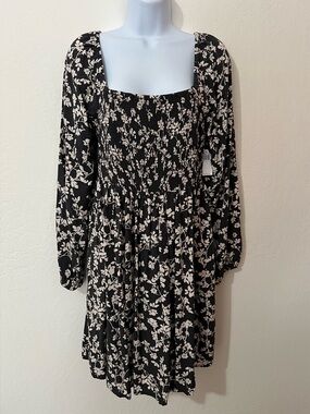 Old Navy Charcoal gray and Cream Floral Smocked Square-Neck Dress NWT